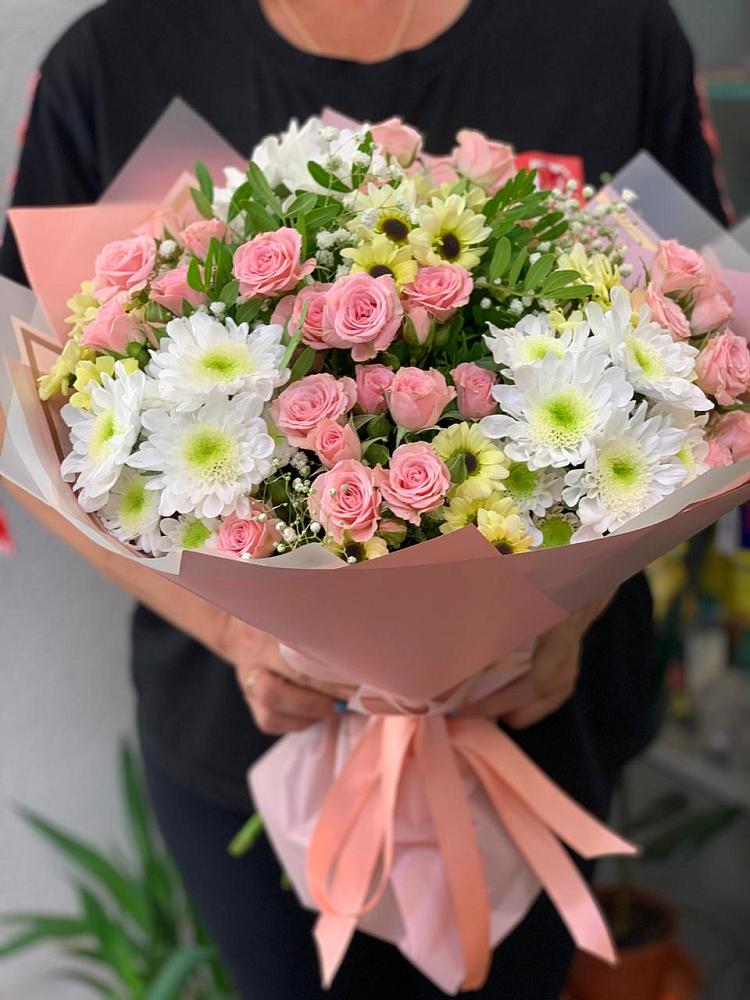 Букет цветов из: Розы и Хризантемы в Авангард
