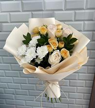 Букет цветов из:  Розы и Хризантемы в Авангард