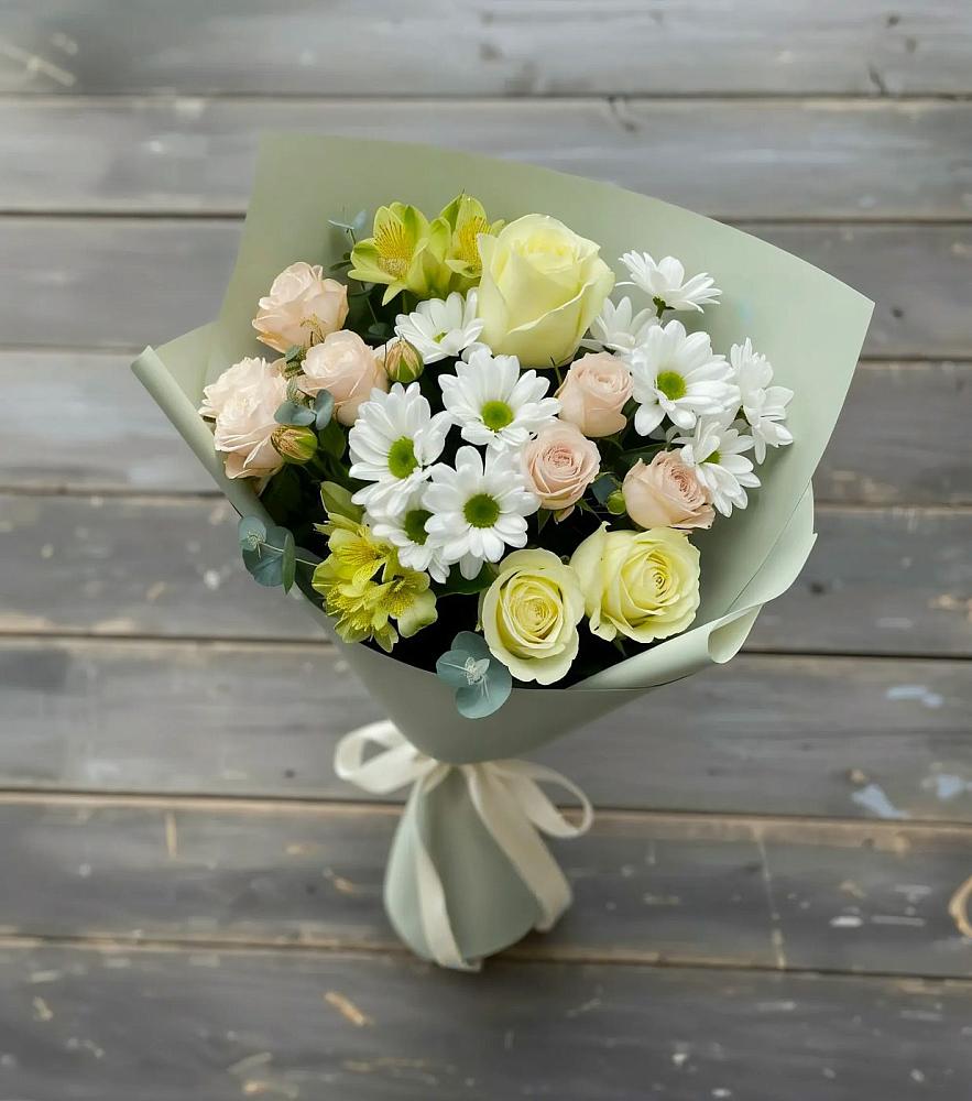 Букет цветов из: Альстромерии, Розы и Хризантемы в Авангард