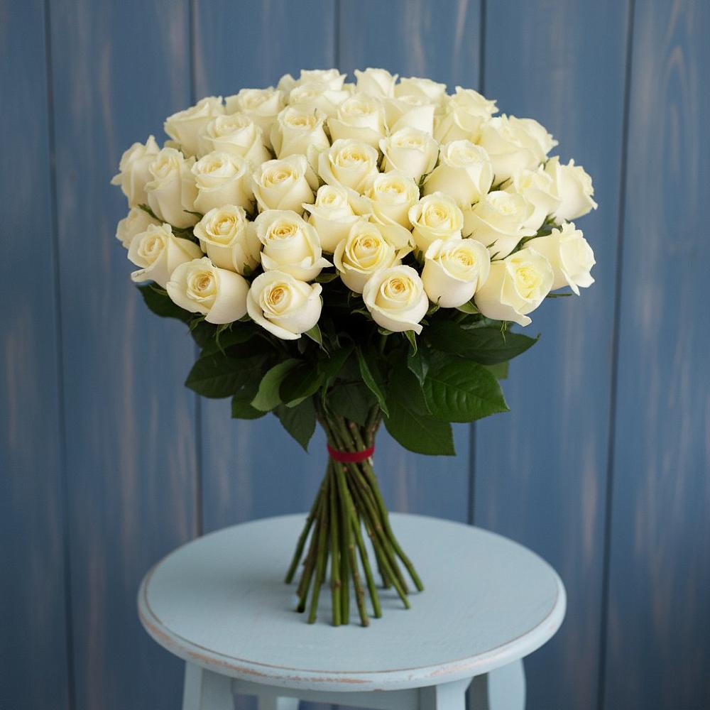 Букет 51 Белая роза Эдлесс Лав в Авангард