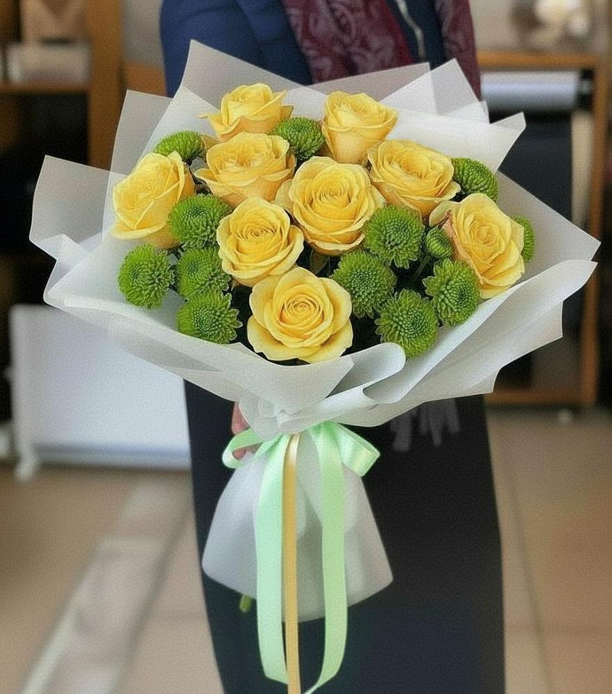 Букет цветов из: Хризантемы и Розы в Авангард