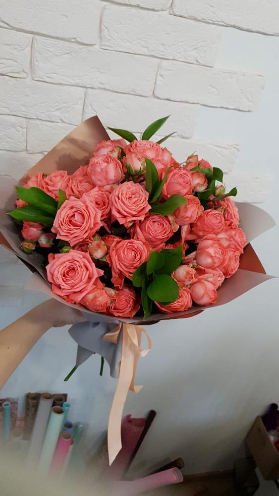 Букет цветов из: Розы в Авангард