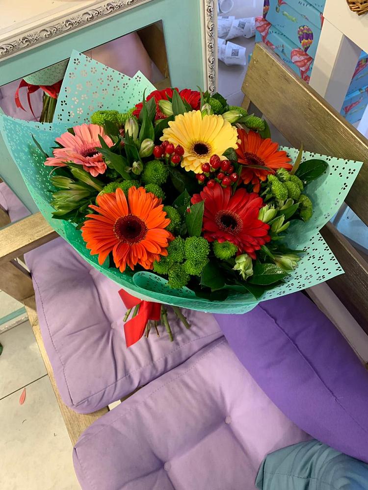 Букет цветов из: Герберы, Хризантемы и Альстромерии в Авангард