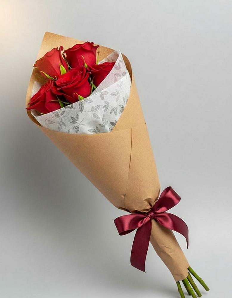 Букет цветов из: Розы в Авангард
