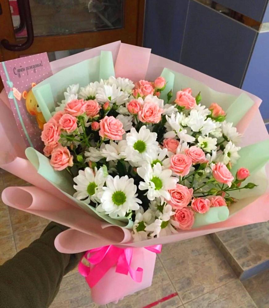 Букет цветов из: Розы и Хризантемы в Авангард