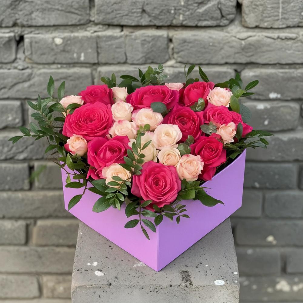 Цветочная композиция из Розы в коробке в Авангард