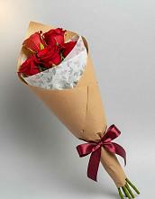 Букет цветов из:  Розы в Авангард