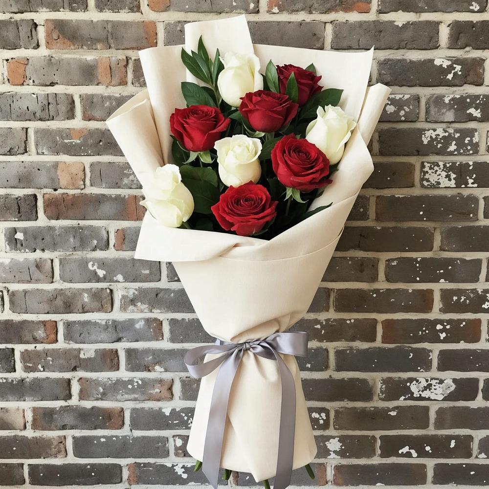 Букет цветов из: Розы в Авангард