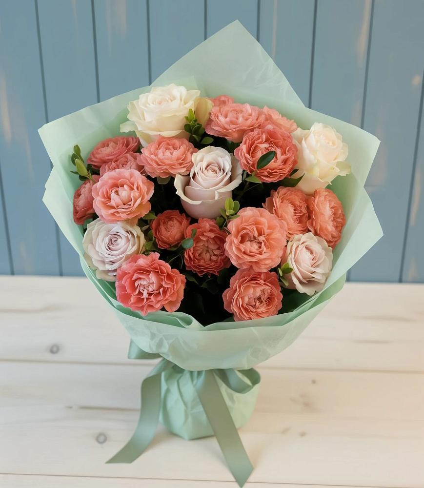 Букет цветов из: Розы в Авангард