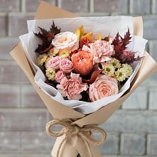 Букет цветов из:  Гвоздики, Хризантемы и Розы в Авангард
