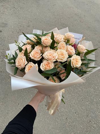 Букет Кремовые розы Латте в Авангард