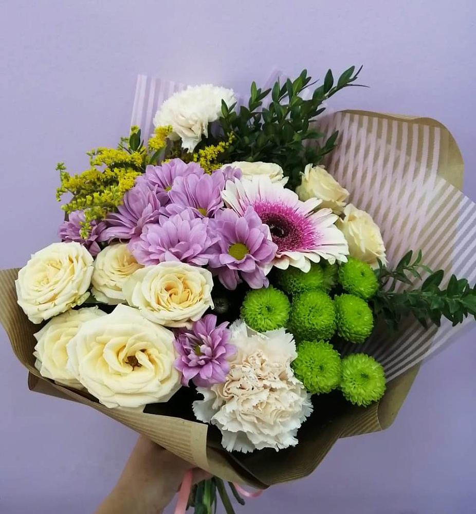 Букет цветов из: Хризантемы, Розы, Гвоздики и Герберы в Авангард