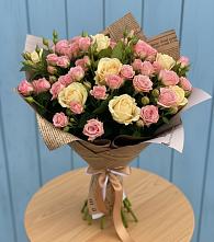 Букет цветов из:  Розы в Авангард