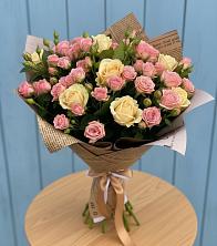 Букет цветов из:  Розы в Авангард
