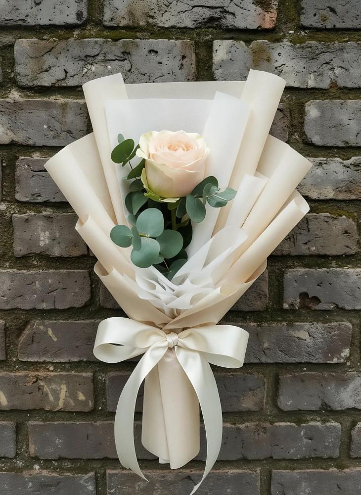 Букет цветов из: Розы в Авангард