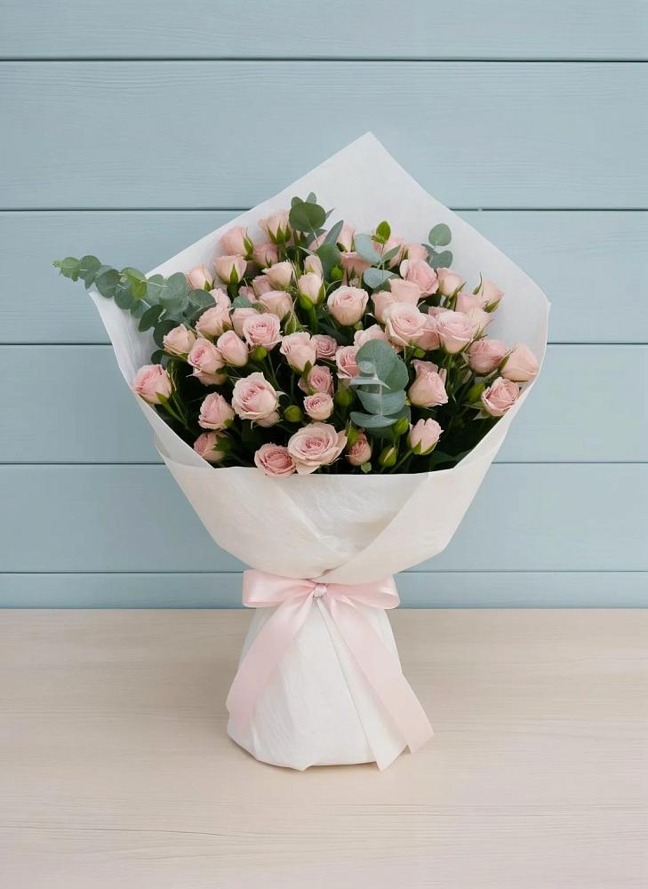 Букет цветов из: Розы в Авангард