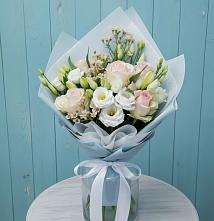 Букет цветов из:  Розы и Лизиантусы в Авангард