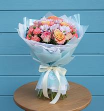 Букет цветов из:  Хризантемы и Розы в Авангард