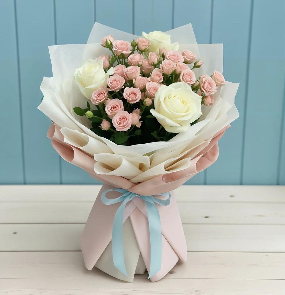 Букет цветов из: Розы в Авангард