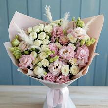 Букет цветов из:  Альстромерии и Розы в Авангард